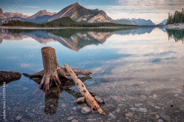Obraz Kananaskis Upper Lake at dawn.