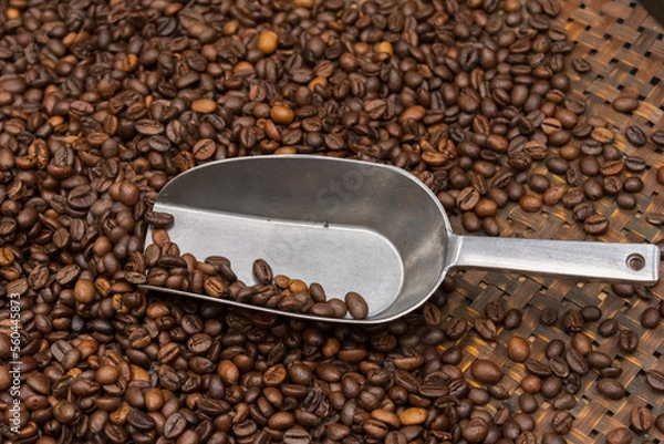 Obraz Kaffeebohnen mit Schaufel