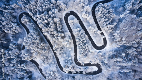 Obraz windy road in winter