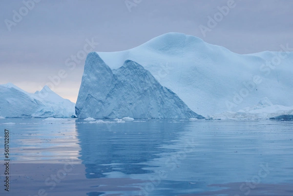 Fototapeta big icebergs floating over sea