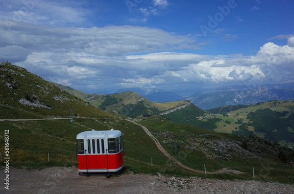 Obraz old gondel in the mountains