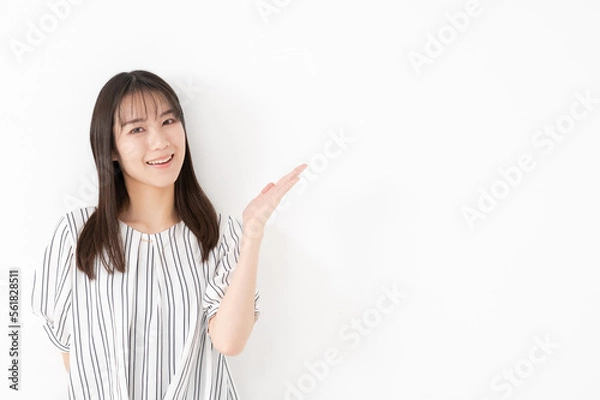 Fototapeta 女性ポートレート　おすすめ　指差し