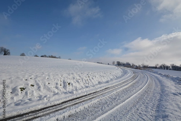 Fototapeta Route enneigée centre France