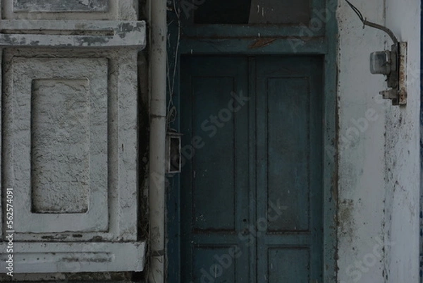 Obraz old wooden door
