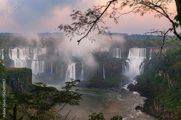Fototapeta Image Number 22840DS. The incredibly beautiful Iguazu Falls on the border between Brazil and Argentina.