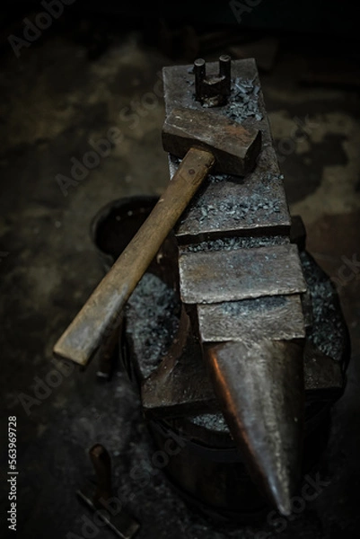 Fototapeta hammer and anvil