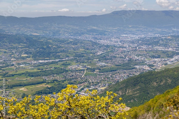 Obraz Vue panoramique de la ville de Chambéry en Savoie, France en été