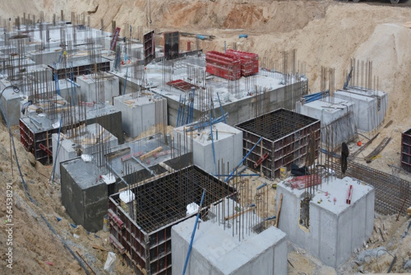 Fototapeta Formwork and concrete foundations for the construction of a residential building
