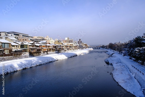 Obraz 2023年1月25日の早朝　京都府京都市　大雪　四条大橋から北方向　鴨川