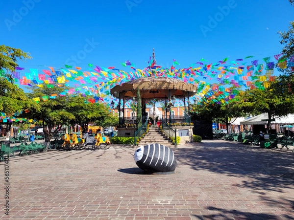 Fototapeta Image of the main square of Jocotepec showing the ornate kiosk