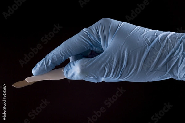 Fototapeta Mano Con Bisturi