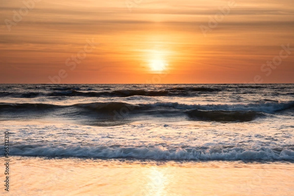 Obraz sea storm at susnet