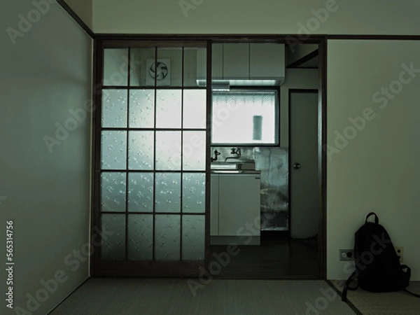 Obraz 日本の和室と畳　イグサの網目　古い小さなアパート　懐古的な