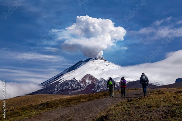 Obraz Cotopaxi in eruption