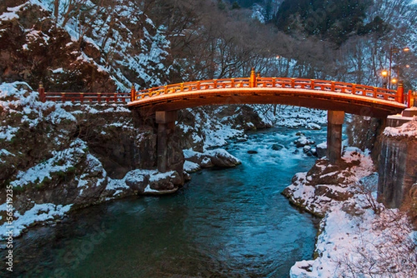 Obraz 冬、夕方の日光・神橋
