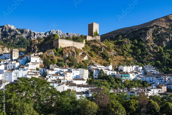 Obraz View of Cazorla with the Yedra Castle behind, Jaen, Andalusia, Spain