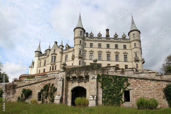 Obraz The famous Dunrobin Castle is a castle on the east coast of Scotland, Great Britain