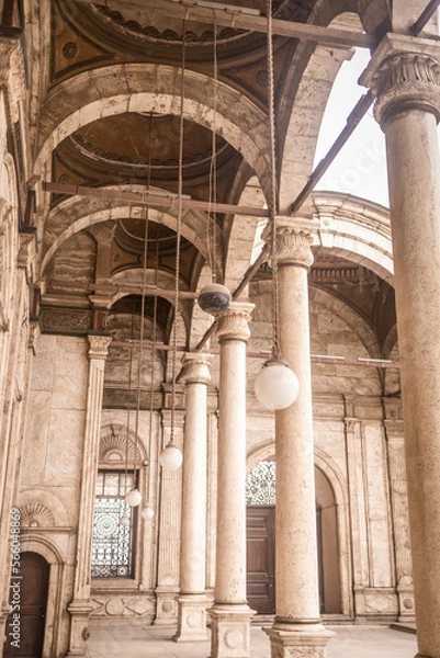 Fototapeta Islamic Arches and Columns in Mohamed Ali mosque in Cairo