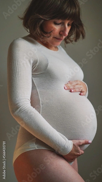 Obraz Embracing Beauty: A Journey Through Pregnancy and Body Image. Maternity beautiful 9 month pregnancy - 01