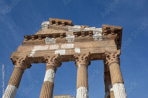 Obraz ancient roman ruin temple