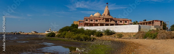 Obraz Beautiful Koteshwar  Mahadev Temple next to Kori creek during the low tide