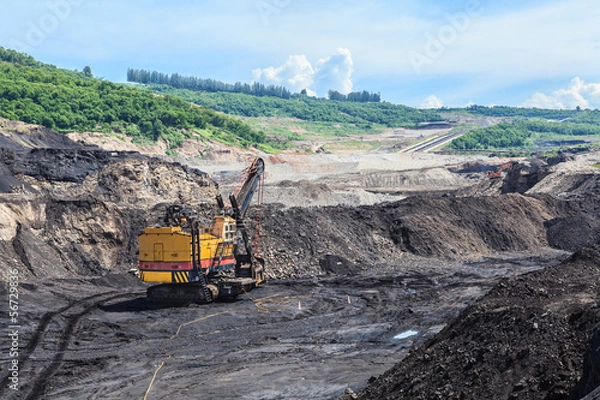 Obraz Electric shovel in open pit
