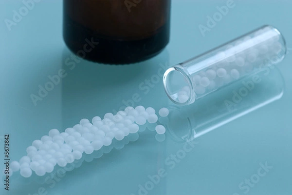 Fototapeta Globuli in Röhrchen