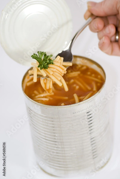 Fototapeta Konservendose mit Spaghetti