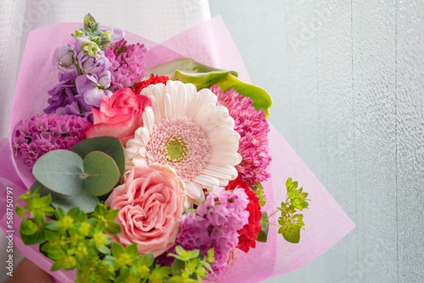 Obraz ラッピングした花束の贈り物