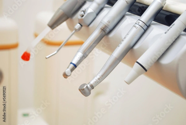 Fototapeta стоматологические инструменты