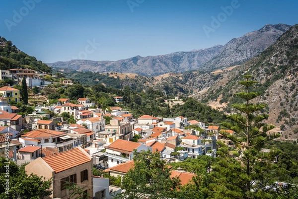 Fototapeta View of a Argiroupoli village in Crete