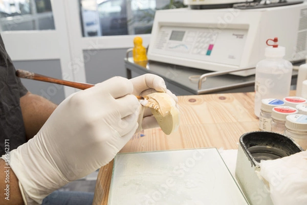 Obraz técnico dental trabajando