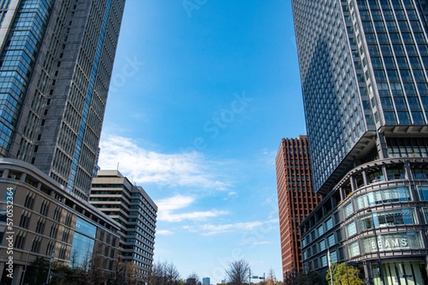 Fototapeta 東京駅　青空　都市イメージ