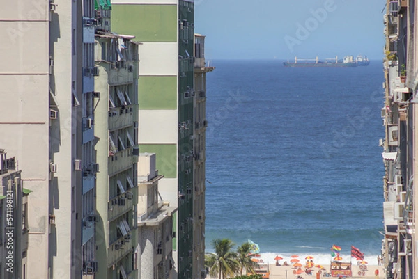 Obraz Copacabana beach between buildings