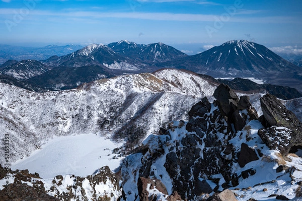 Obraz 冬の日光白根山山頂から五色沼、日光男体山を臨む