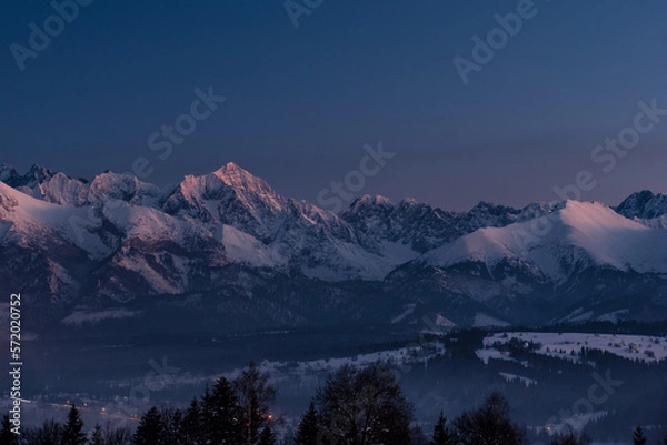 Fototapeta view of the Tatras during the blue hour