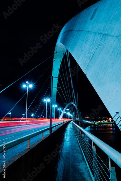 Fototapeta bridge at night