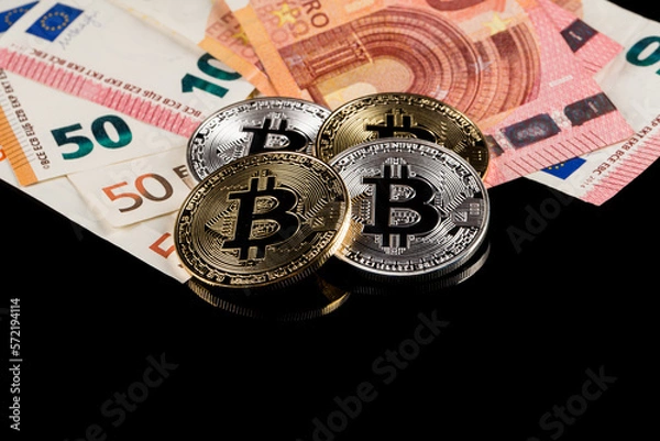 Obraz Physical version of Bitcoin coin aka virtual money