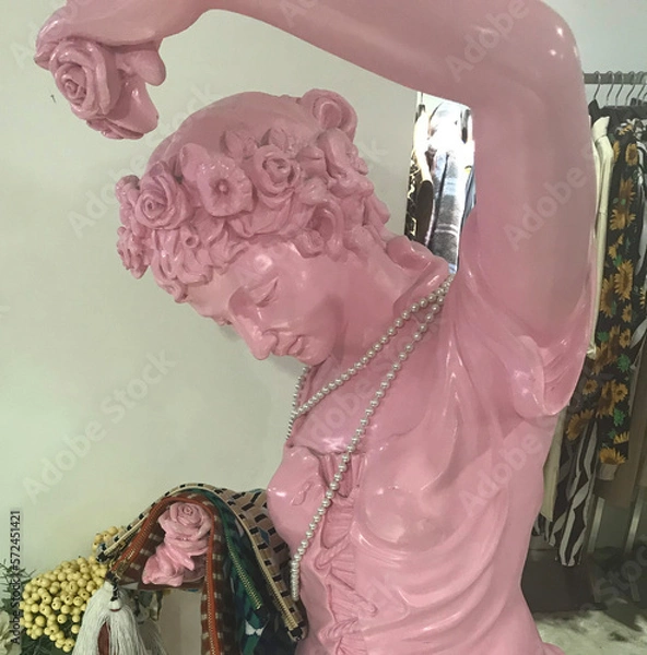 Obraz Pink Statue