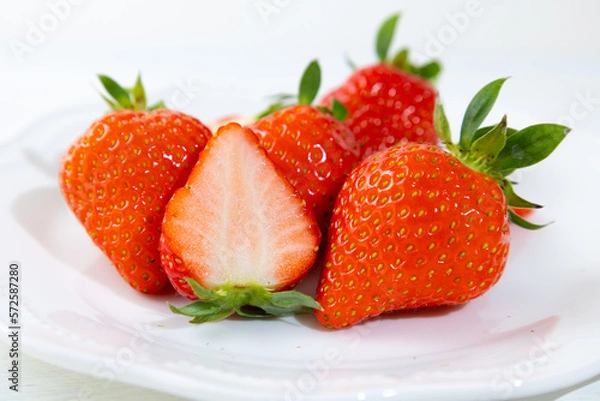 Obraz 長崎県産「ゆめのか」：いちごの品種（ジューシーで甘さと酸味のバランスがよい苺）