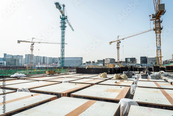 Obraz 고금리, 고물가 시대에 아파트 건축 건설현장