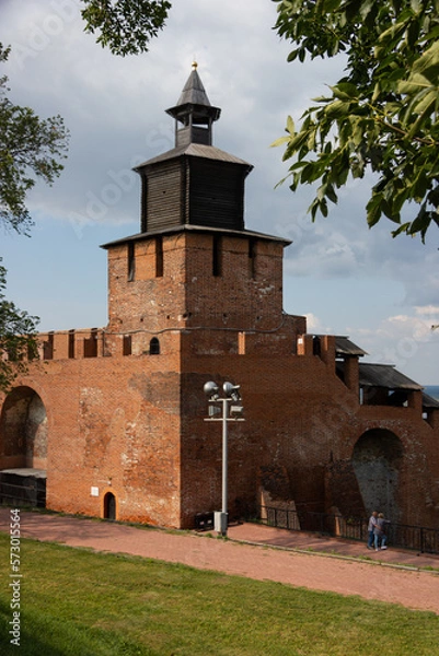 Obraz Brick tower of the Nizhny Novgorod Kremlin on a sunny day
