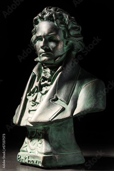 Fototapeta beethoven sculpture on black background