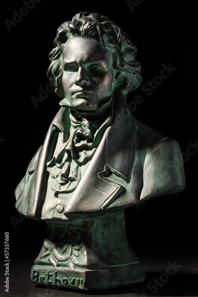 Fototapeta beethoven sculpture on black background