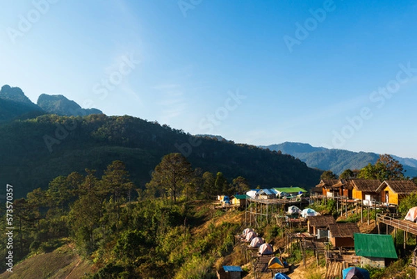 Fototapeta Ban Na Lao Mai is the location of a Lishu hill tribe village. Which is open for service as a homestay and a camping ground that comes up to see the view of Doi Luang Chiang Dao