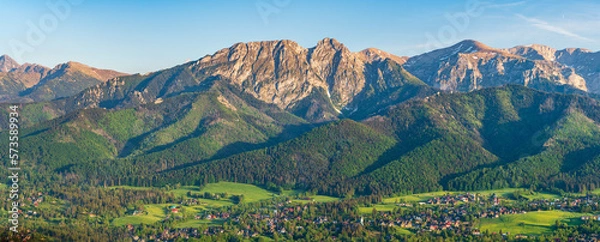 Obraz Poland 2022. Beautiful view on the snow Tatry. Zakopane, Giewont, Kasprowy Wierch, Swinica, Rysy, Kresanica.