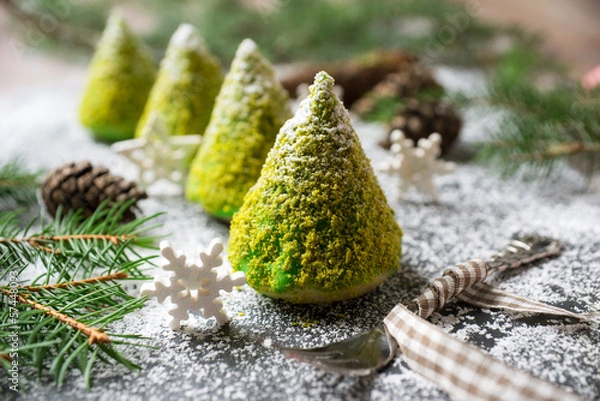 Obraz Kleine Kuchen in Tannenform