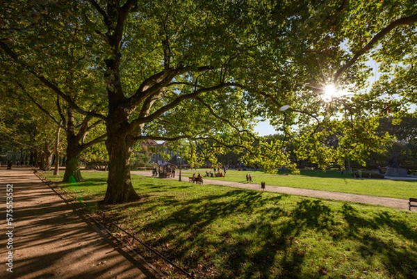 Fototapeta Walking by the City