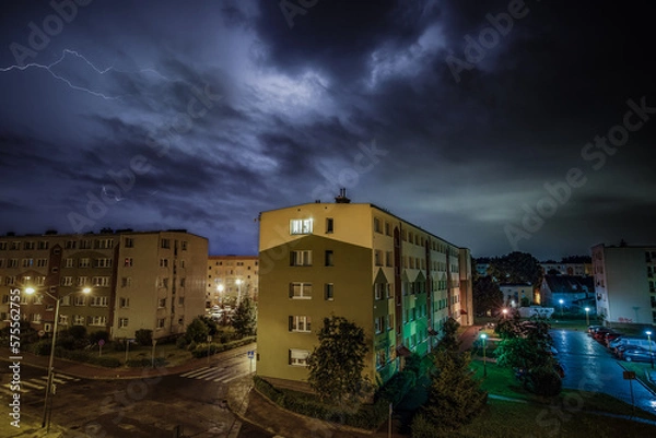 Fototapeta Thunder in city