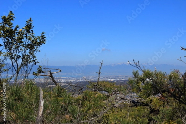 Fototapeta 堂山の登山道からの比良山地方面の眺め